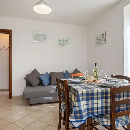 Feriehus Simplistic Holiday In With Garden